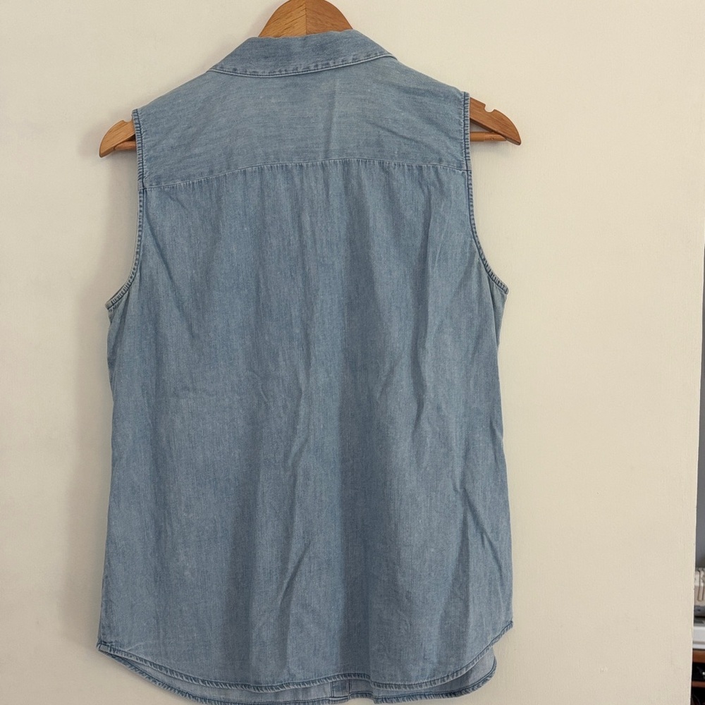 LOFT Sleeveless Denim Button-Front Shirt - Light Blue Wash - Picture 4 of 4